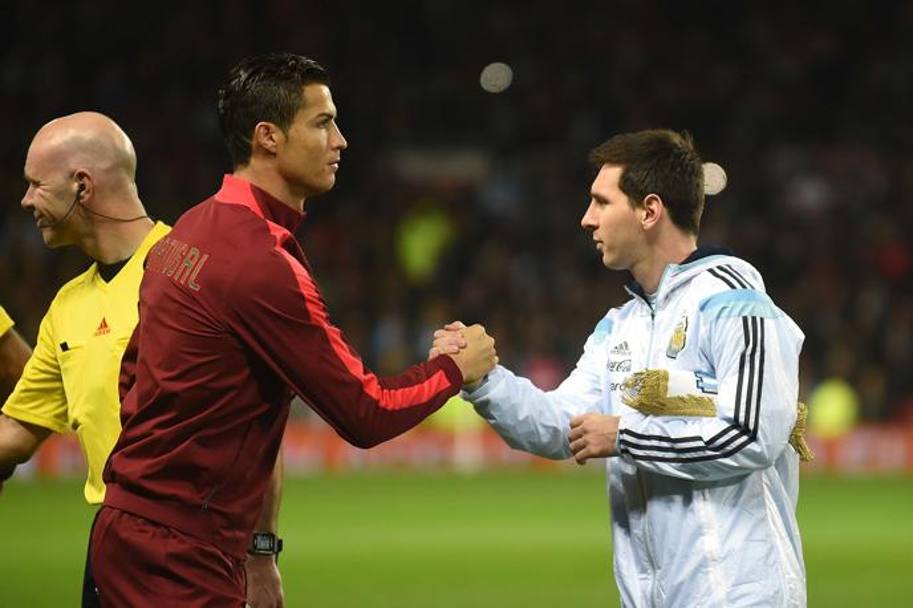 Portogallo-Argentina era anche Ronaldo contro Messi: ecco la stretta di mano all&#39;inizio del match . Fair play ma pochi sguardi (Afp)